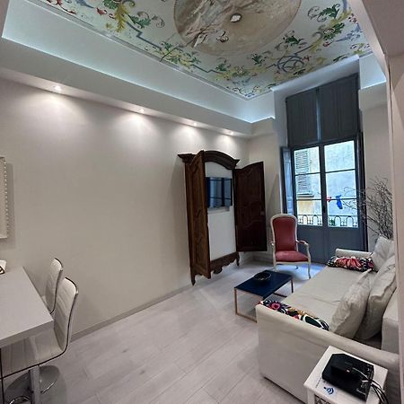 Luxury Apartment In The Heart Of Old Town Nice. ภายนอก รูปภาพ