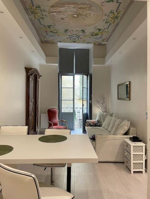 Luxury Apartment In The Heart Of Old Town Nice. ภายนอก รูปภาพ